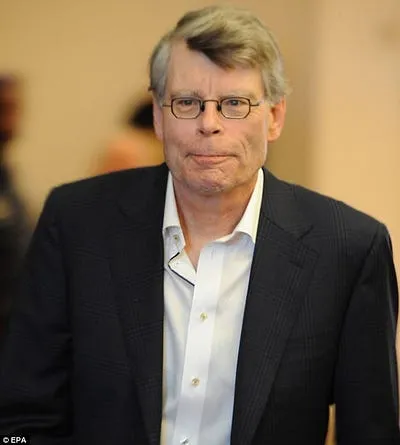 Stephen King, autor de la novela Carrie