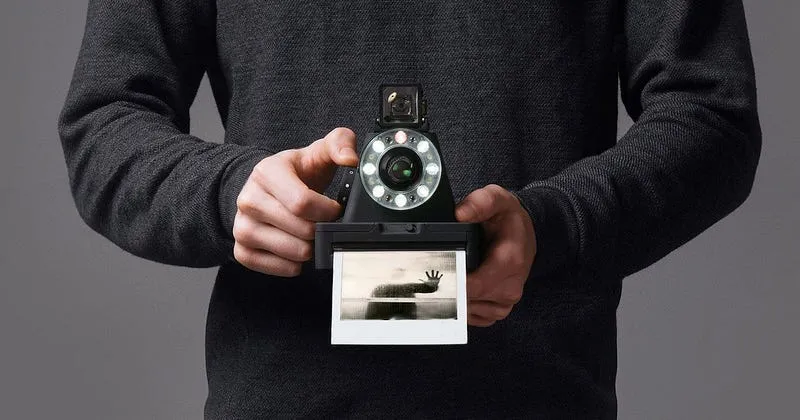 Cámara I-1 de The Impossible Project